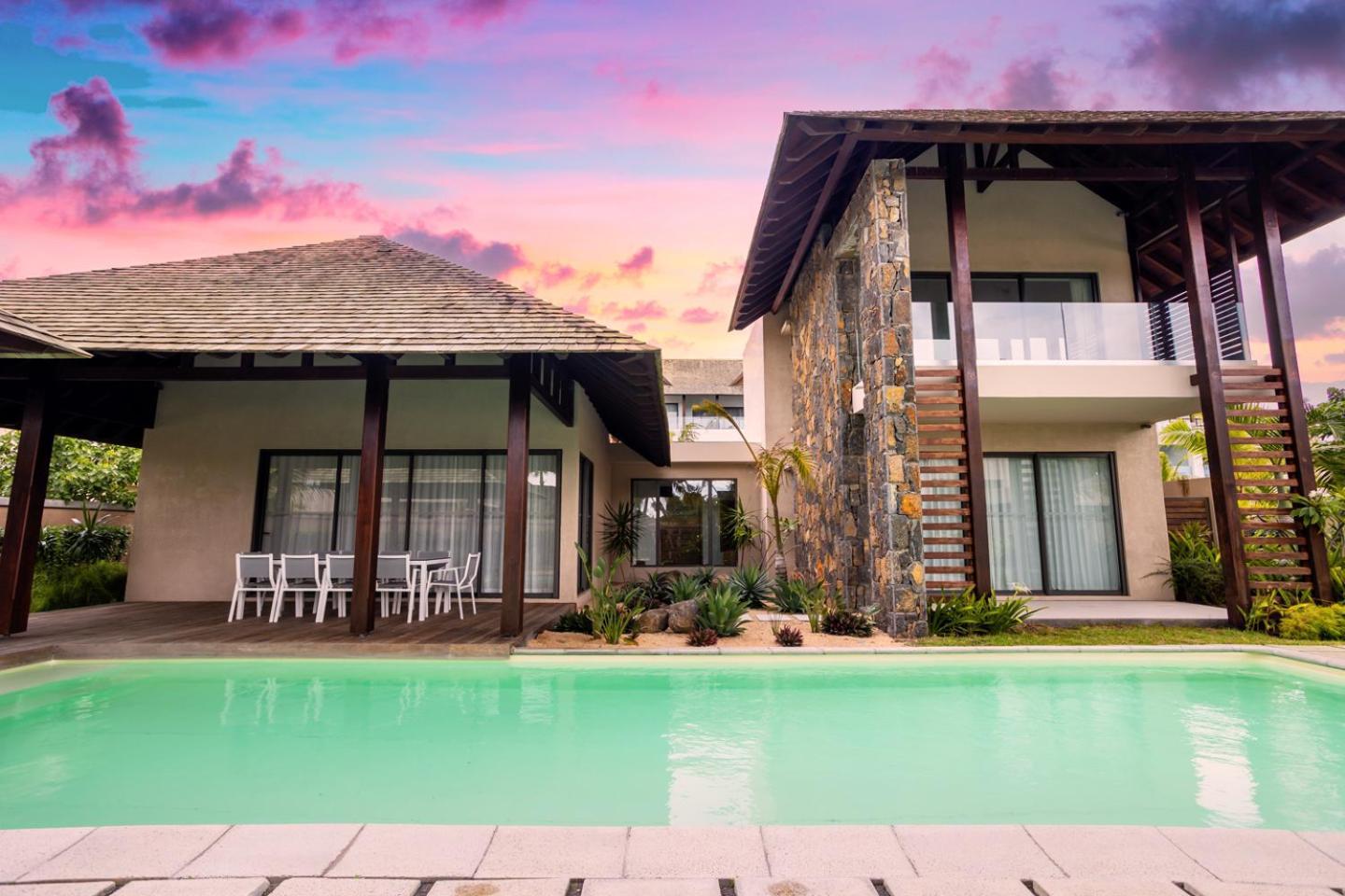 มิทิค สวีท แอนด์ วิลลา Villa กรองด์โกล์บ ภายนอก รูปภาพ